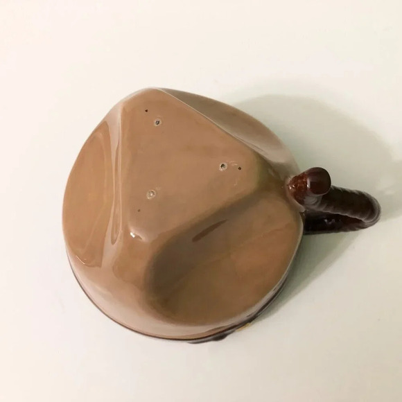 Main And Local The  Mountie Hat Teacup Set - Picture 10 of 16